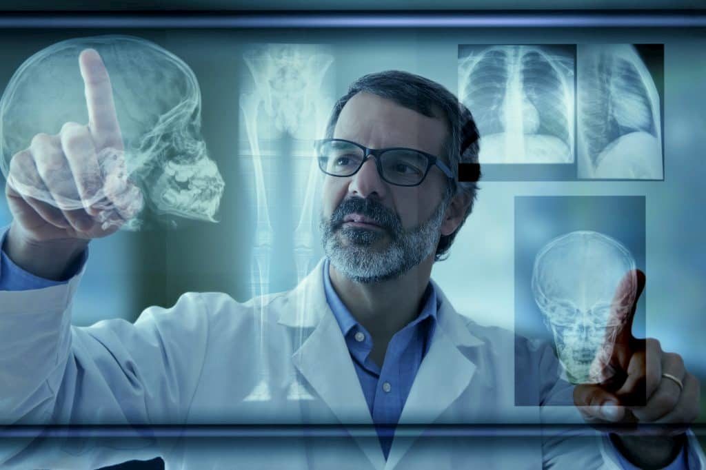 radiologista dominando a inteligência artificial