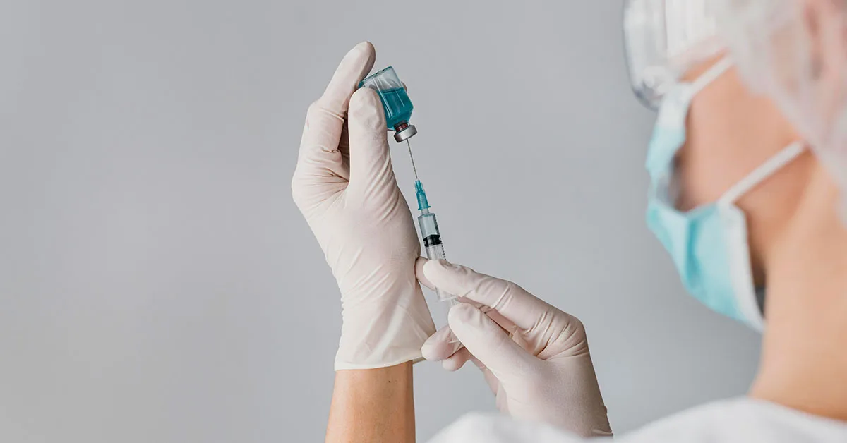 Anestesista-preparando-anestesia Anestesista preparando anestesia