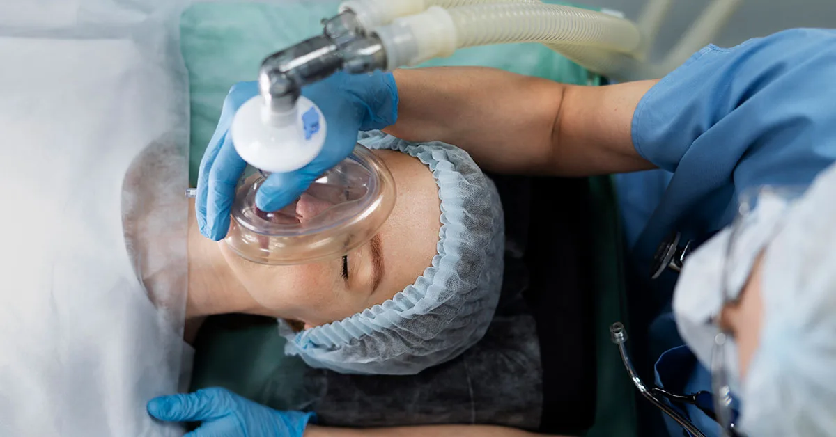 Paciente sob o efeito de anestesia Paciente sob o efeito de anestesia