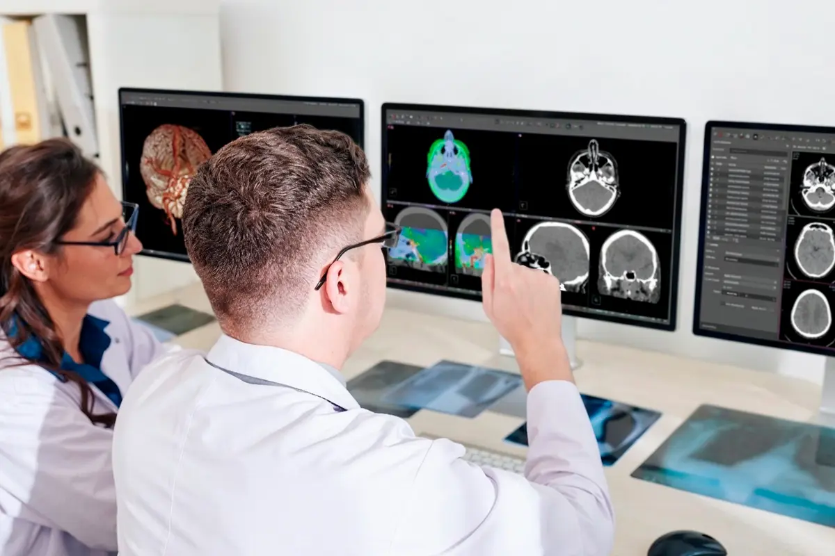 group doctors discussing chest x ray screen computer when trying make proper diagnosis 1